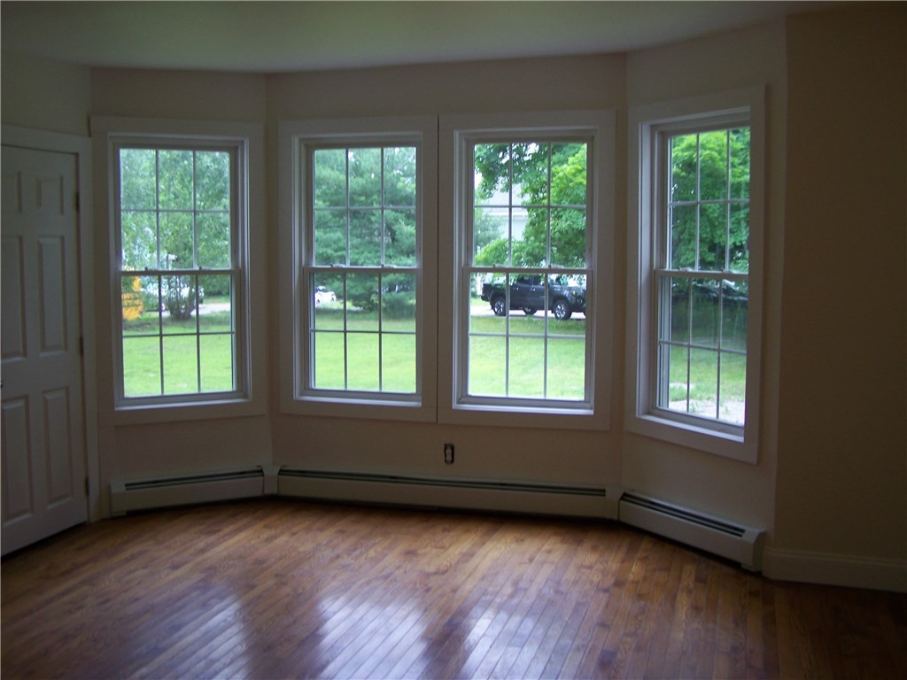 39 Spring Street Hopkinton, RI 02832 - Photo 5 of 19