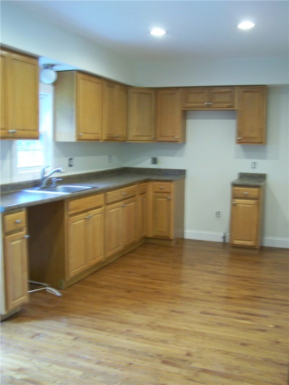 39 Spring Street Hopkinton, RI 02832 - Photo 9 of 19