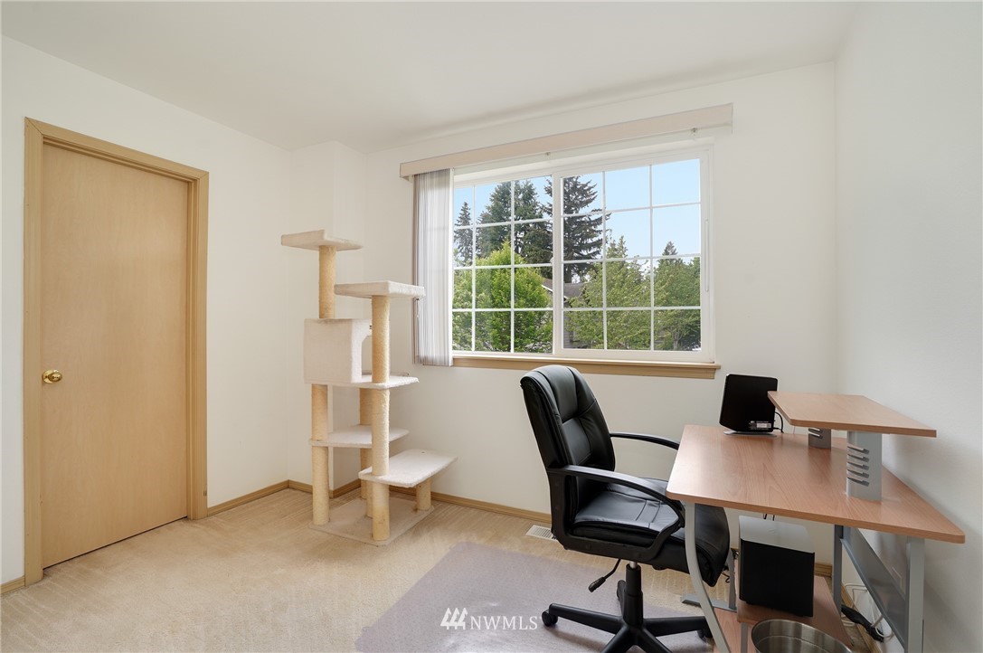 6711 Lower Ridge Road Everett, WA 98203 - Photo 12 of 24