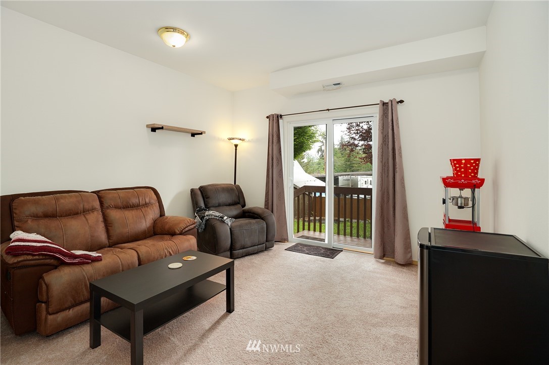6711 Lower Ridge Road Everett, WA 98203 - Photo 15 of 24