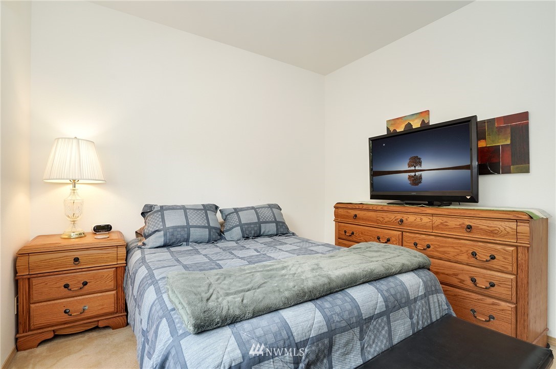 6711 Lower Ridge Road Everett, WA 98203 - Photo 18 of 24