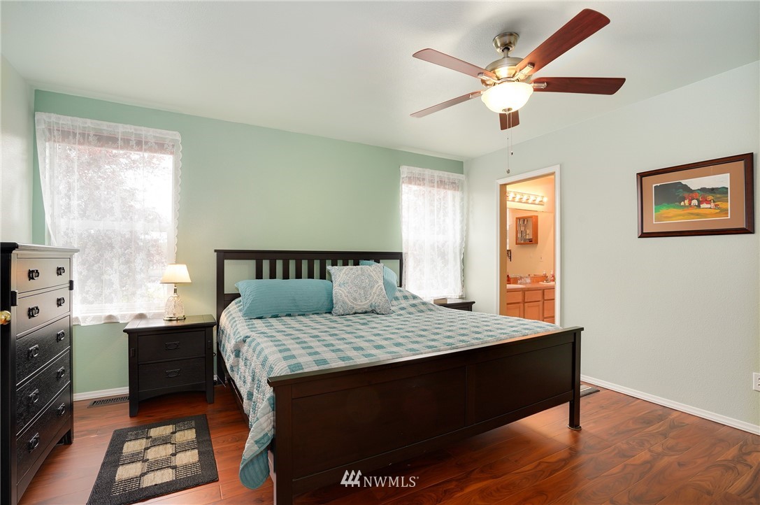 6711 Lower Ridge Road Everett, WA 98203 - Photo 9 of 24