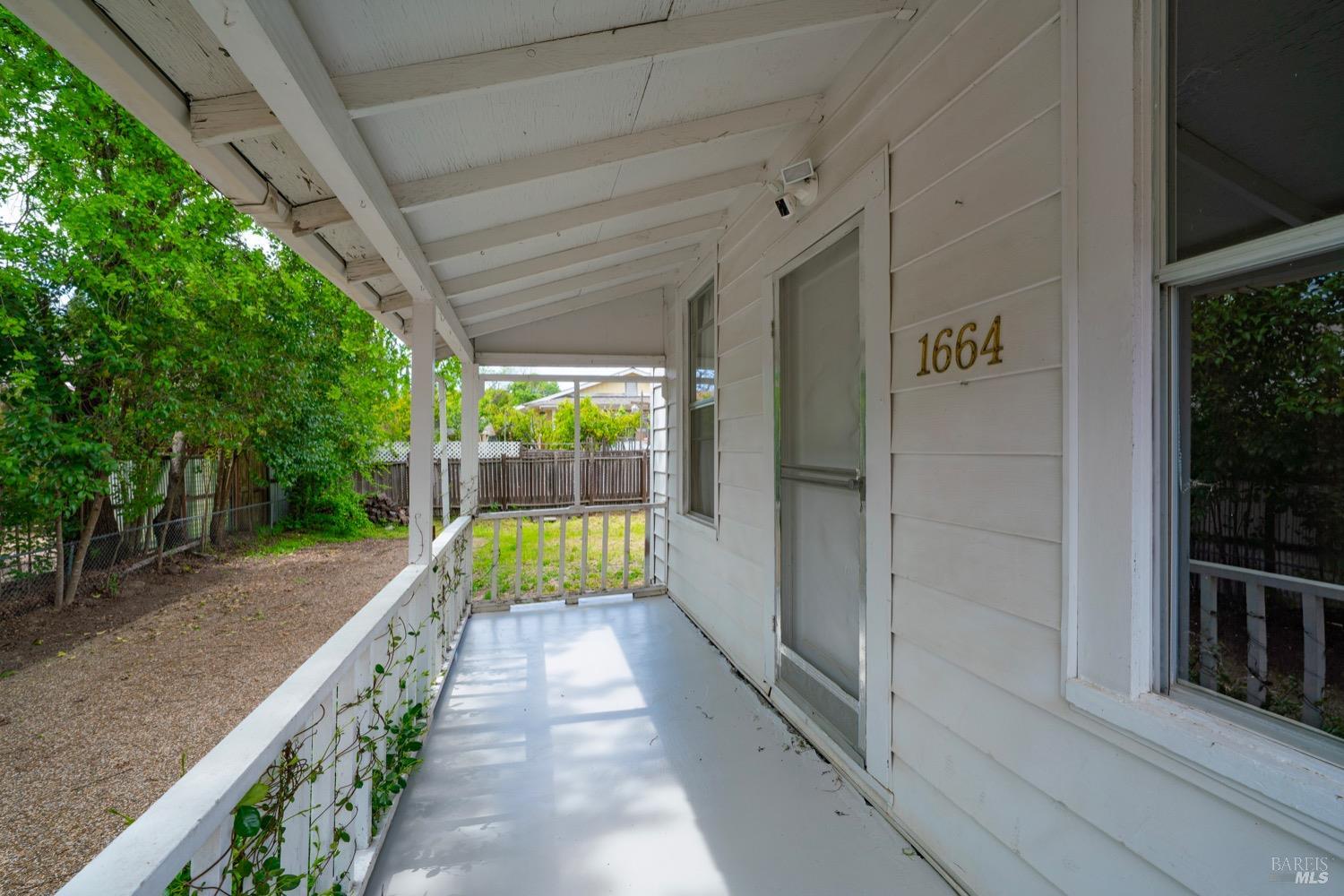 1664 Spring Street St. Helena, CA 94574 - Photo 8 of 27