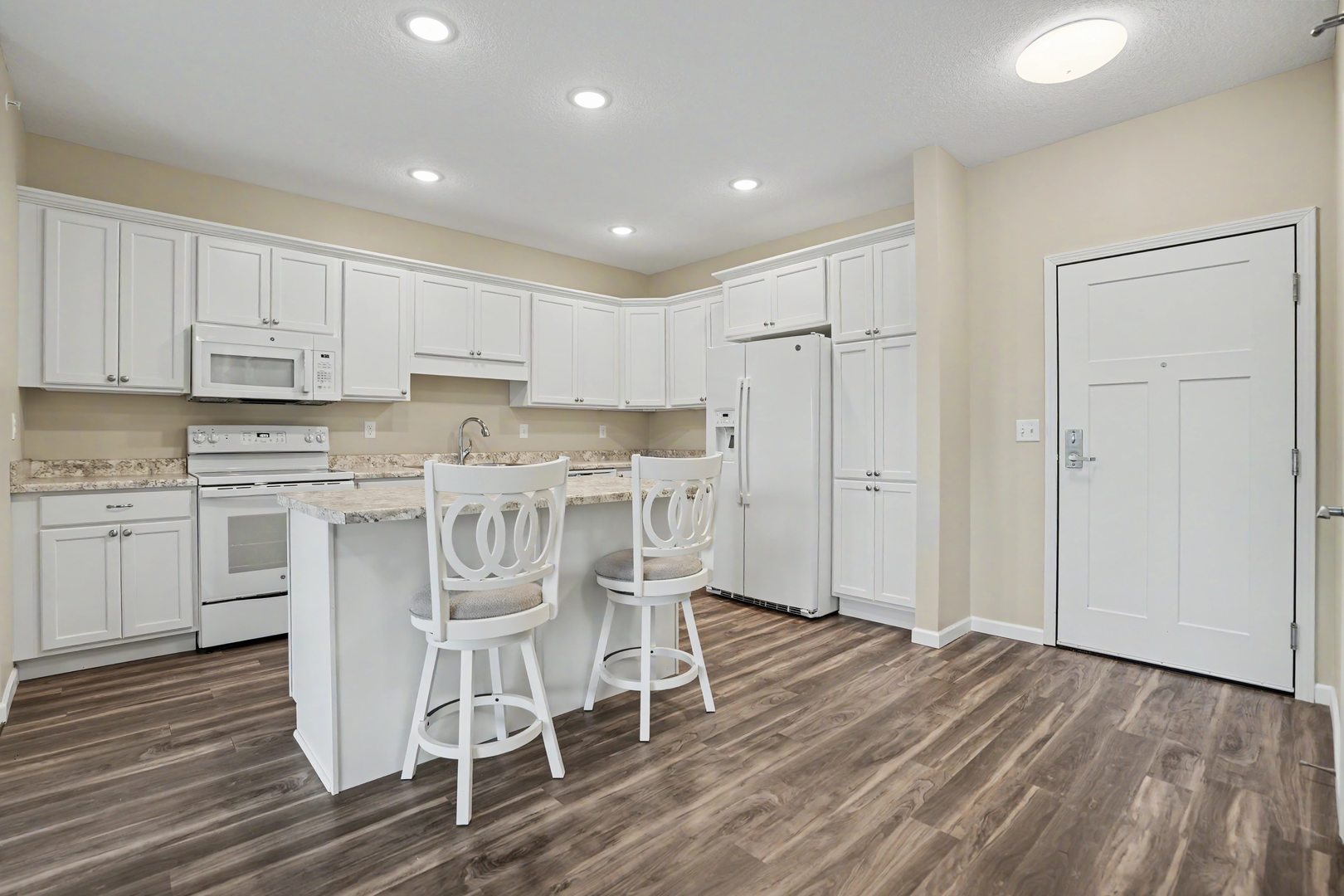 2592 Middle Road, Unit 318 Bettendorf, IA 52722 - Photo 11 of 24