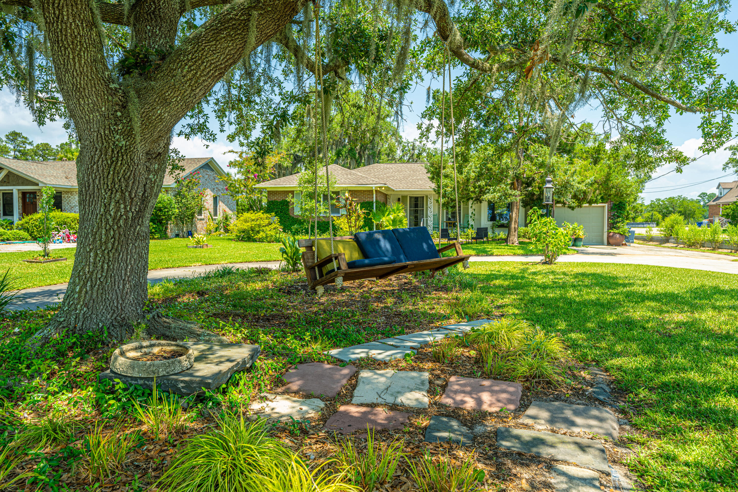 192 Wappoo Road Charleston, SC 29407 - Photo 5 of 43 192 Wappoo Road