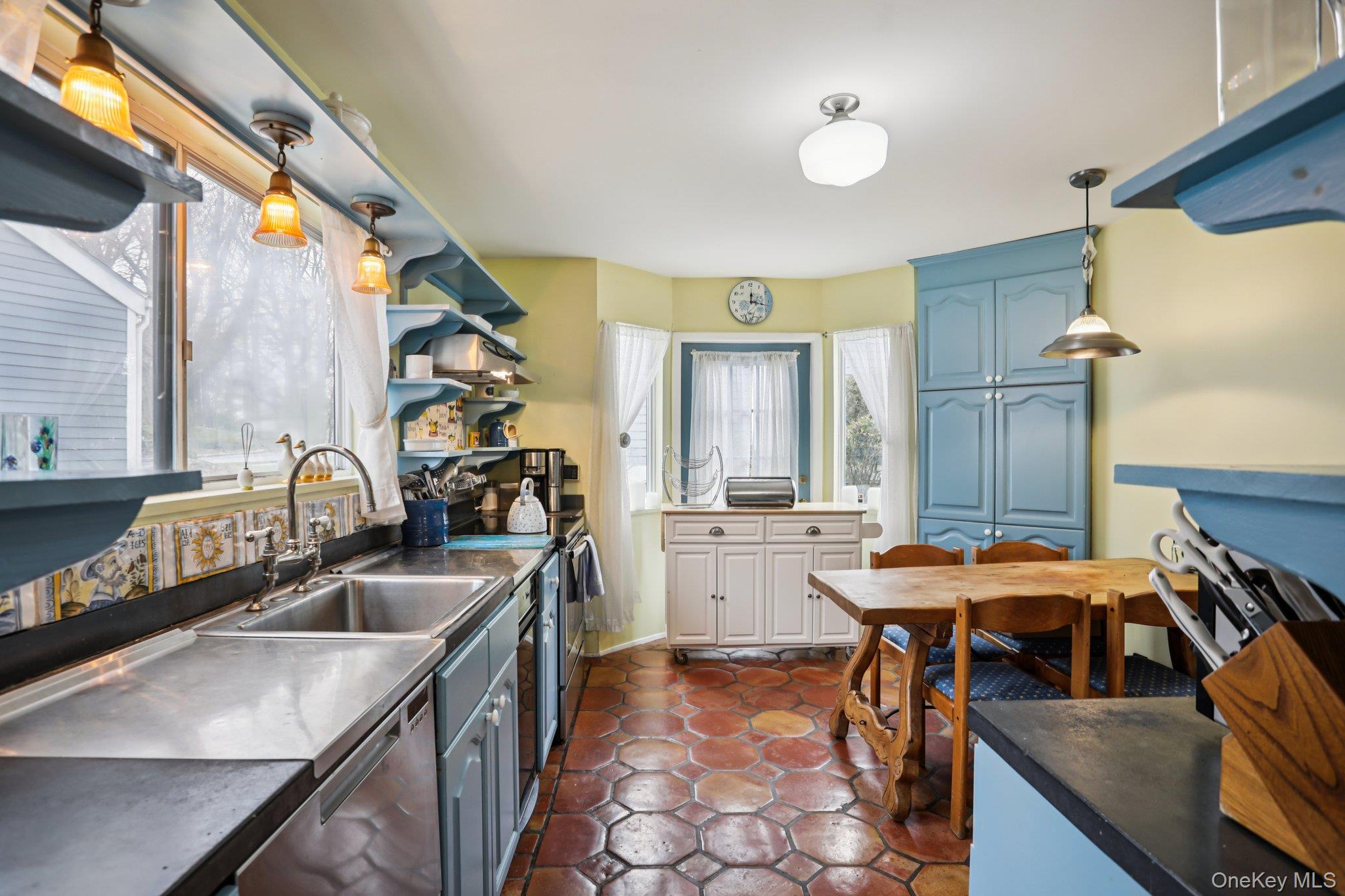 116 Valleyview Road Irvington, NY 10533 - Photo 12 of 45