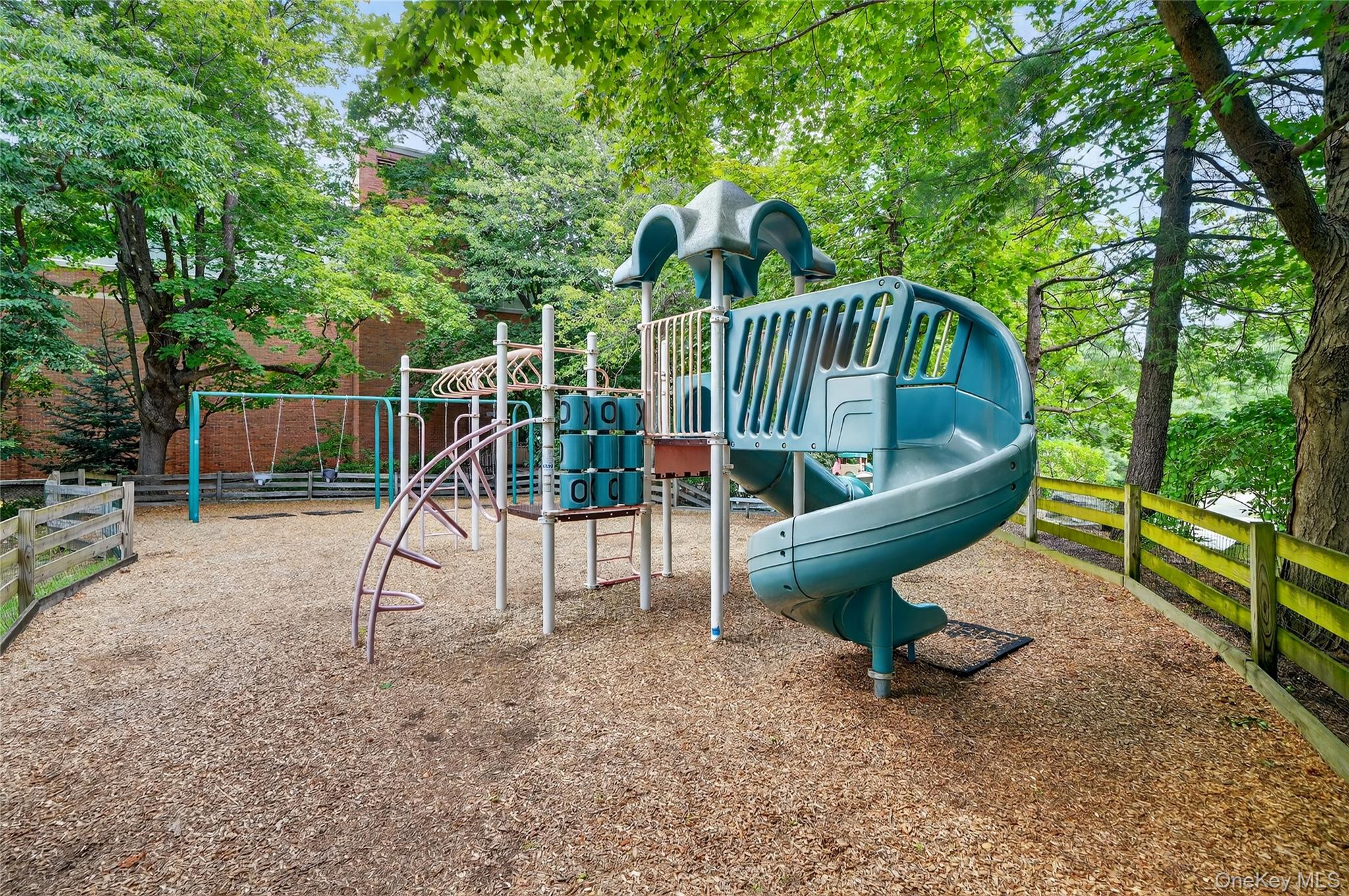 116 Valleyview Road Irvington, NY 10533 - Photo 36 of 45