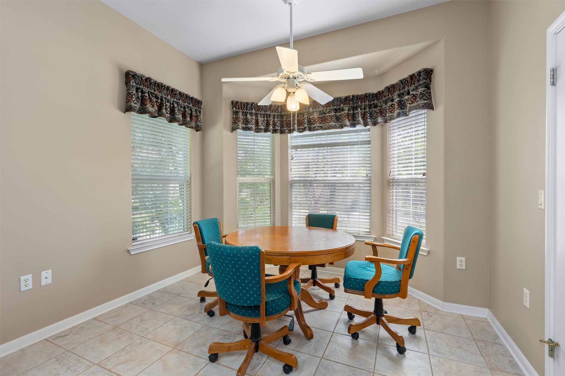 110 Persimmon Lane Georgetown, TX 78633 - Photo 12 of 29