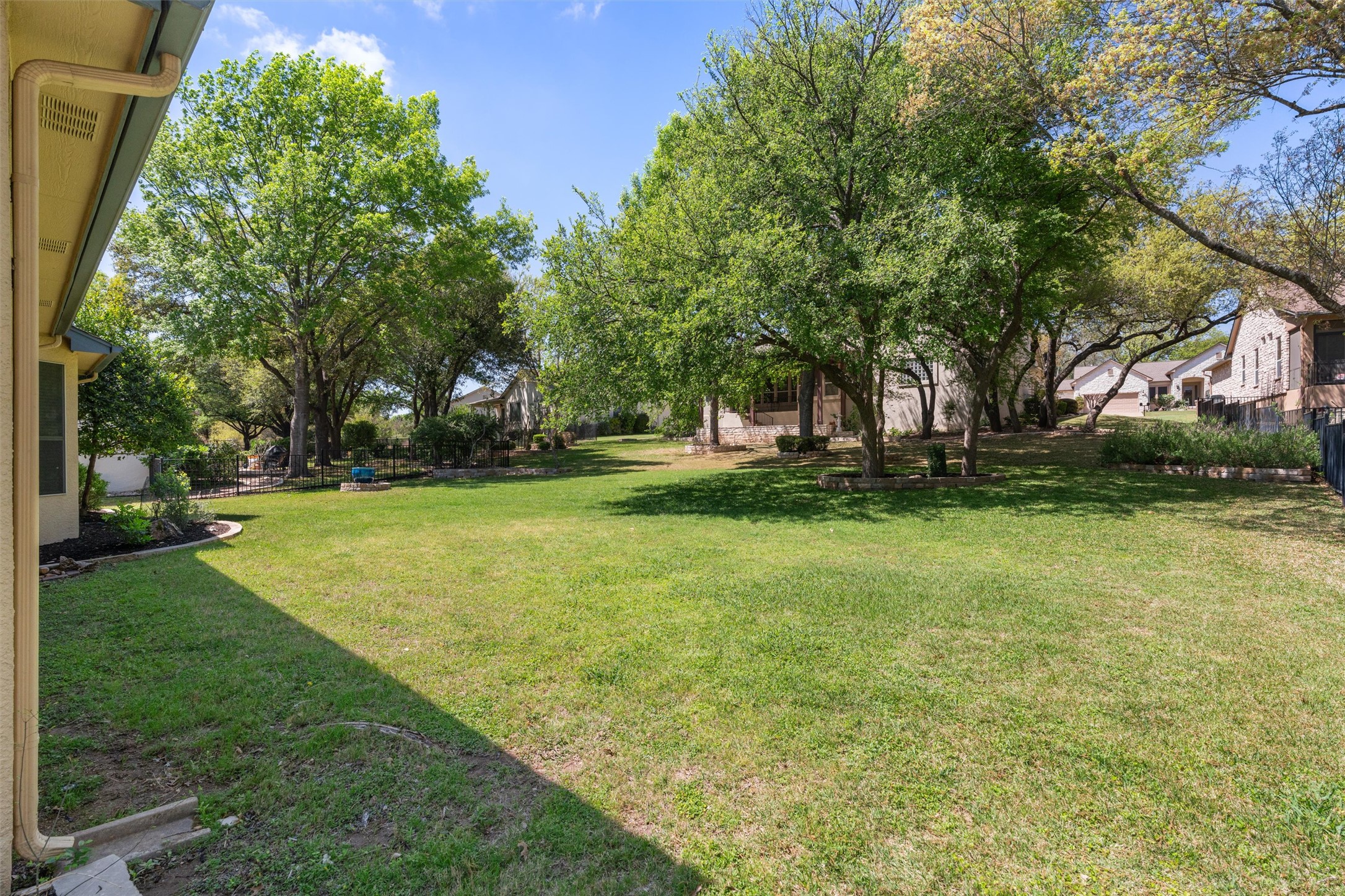 110 Persimmon Lane Georgetown, TX 78633 - Photo 27 of 29