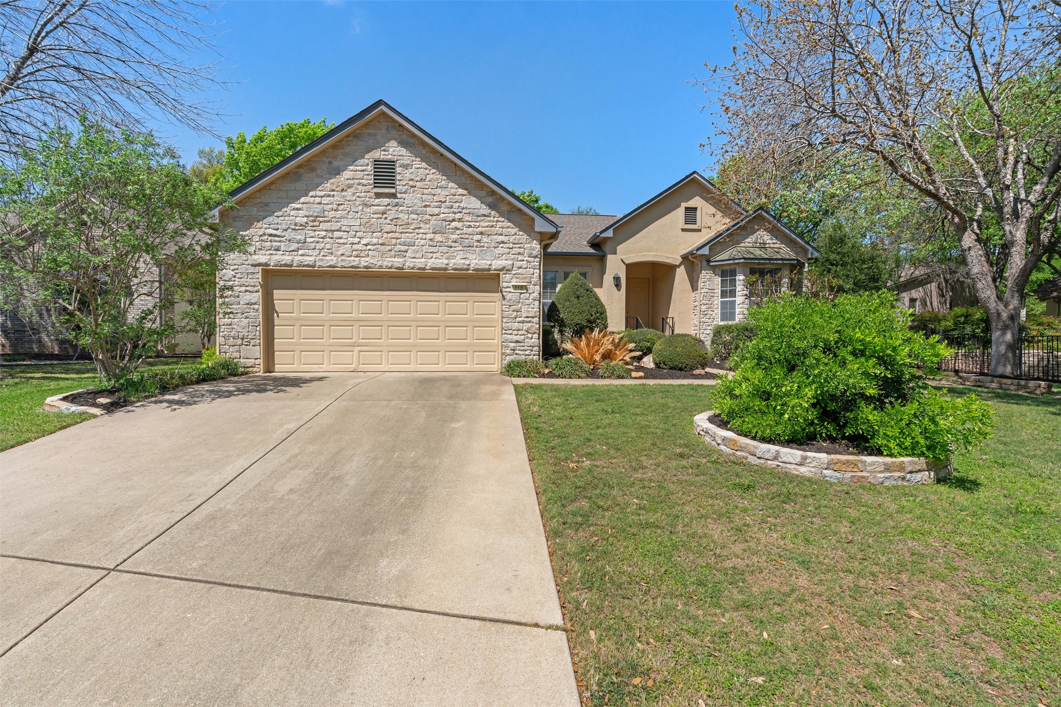 110 Persimmon Lane Georgetown, TX 78633 - Photo 3 of 29