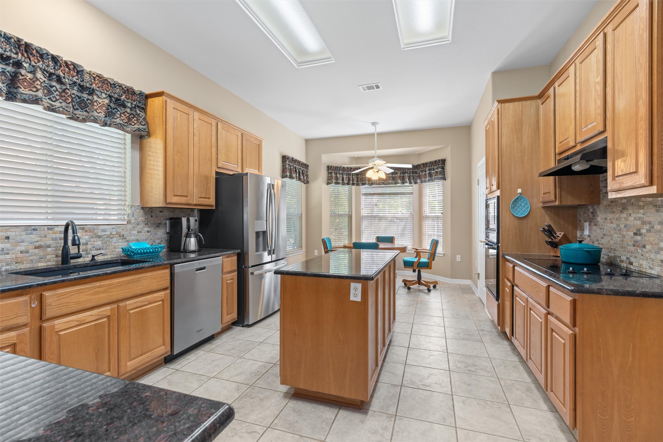 110 Persimmon Lane Georgetown, TX 78633 - Photo 10 of 29