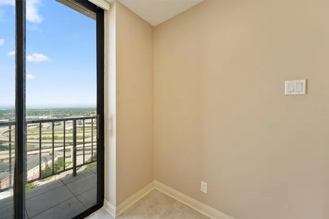 $265,000 | 3350 McCue Road, Unit 2301, Houston, TX 77056