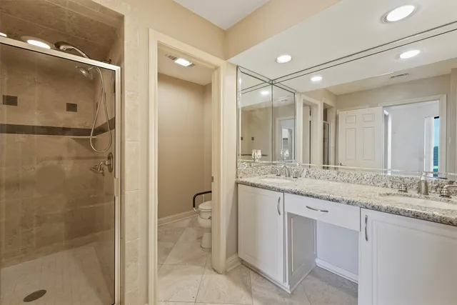 $265,000 | 3350 McCue Road, Unit 2301, Houston, TX 77056