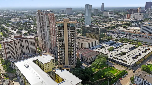 $265,000 | 3350 McCue Road, Unit 2301, Houston, TX 77056