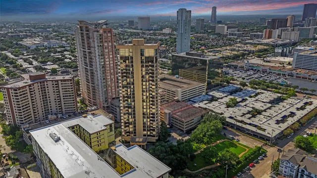 $265,000 | 3350 McCue Road, Unit 2301, Houston, TX 77056