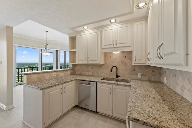 $265,000 | 3350 McCue Road, Unit 2301, Houston, TX 77056