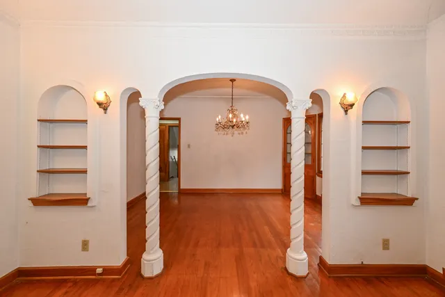 $329,900 | 2906 South 45th Street, Milwaukee, WI 53219