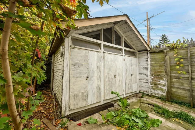 $329,900 | 2906 South 45th Street, Milwaukee, WI 53219