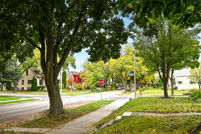 $329,900 | 2906 South 45th Street, Milwaukee, WI 53219