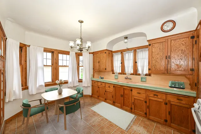 $329,900 | 2906 South 45th Street, Milwaukee, WI 53219