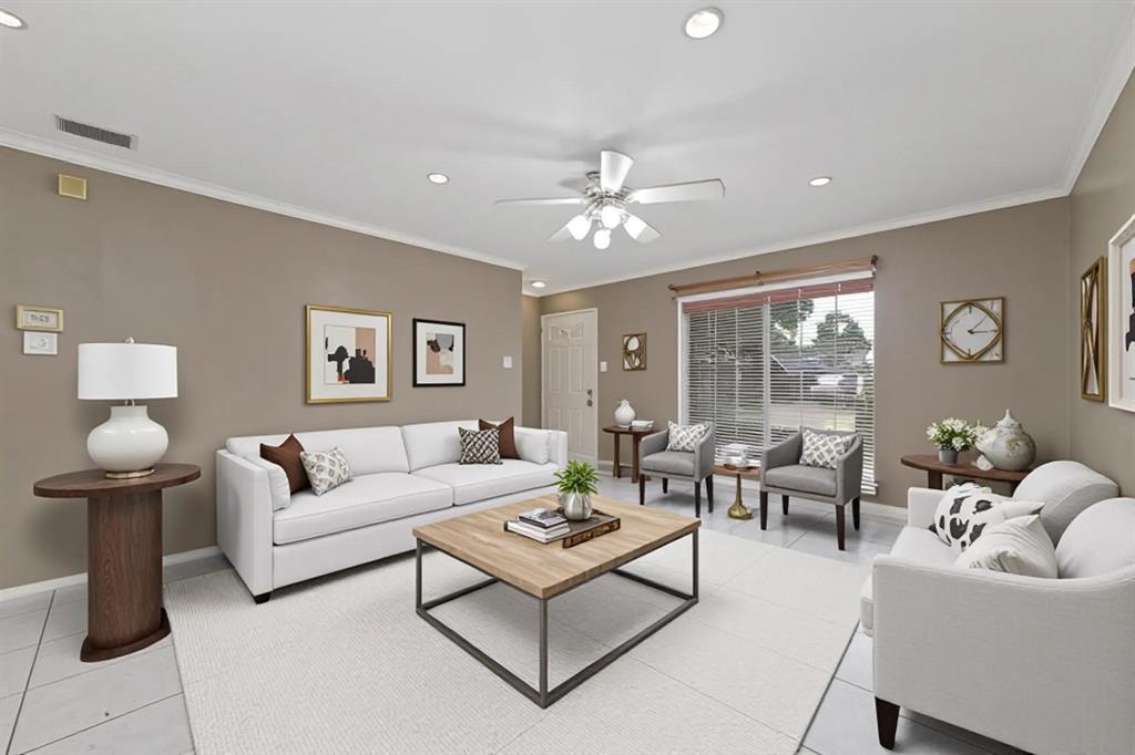 3306 Garrison Court Houston, TX 77014 - Photo 2 of 21 Gallery Image 2