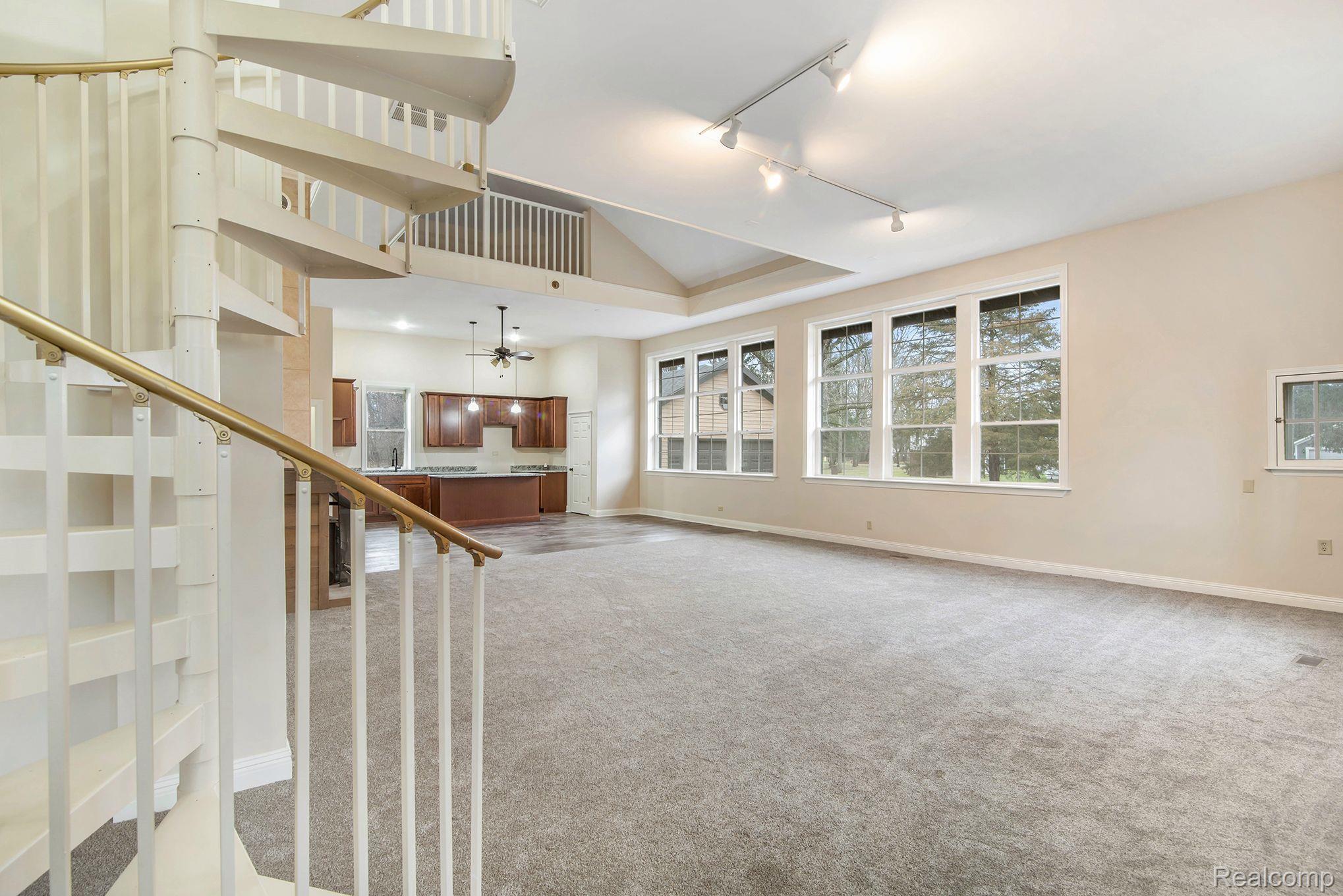 6785 Dutch Road Saginaw, MI 48609 - Photo 7 of 34