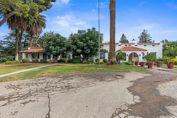 $19,500,000 | 10464 East Herndon Avenue, Clovis, CA 93619