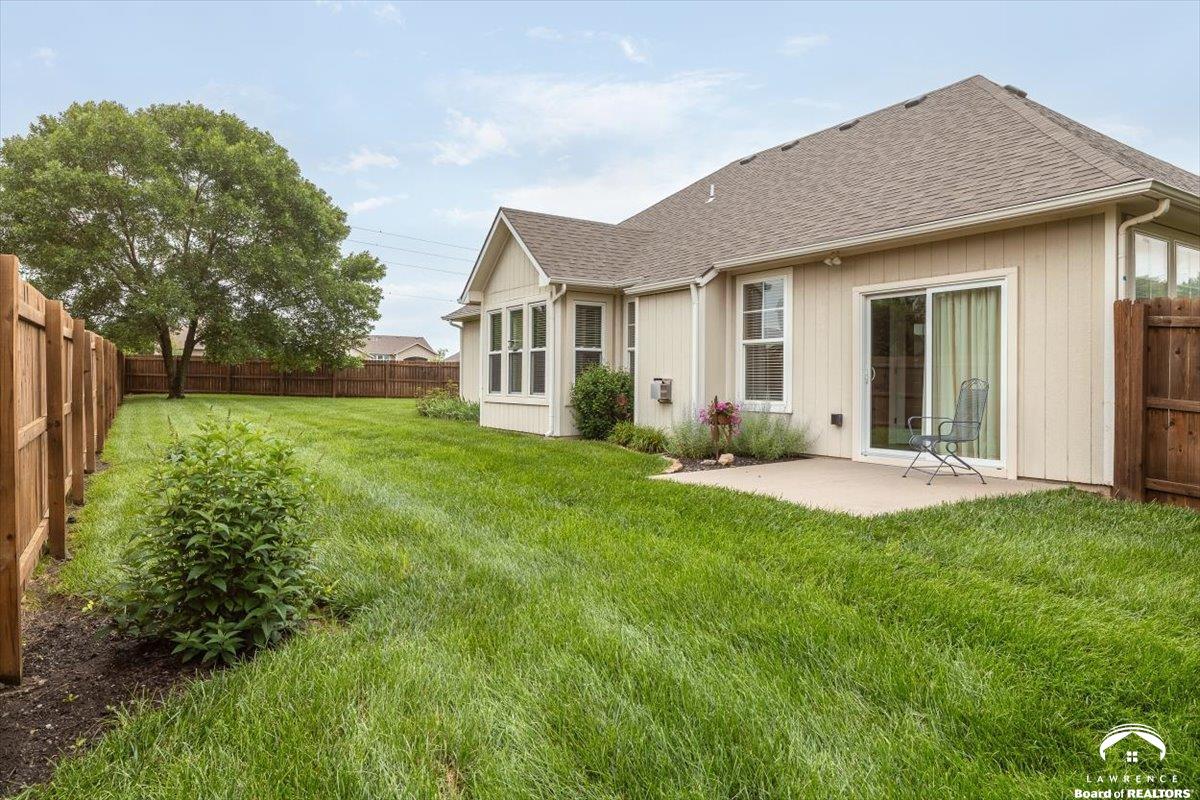 5249 Carson Place Lawrence, KS 66049 - Photo 12 of 25
