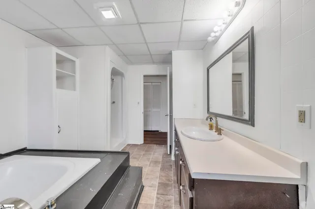 $425,000 | 402 Shady Point, Inman, SC 29349