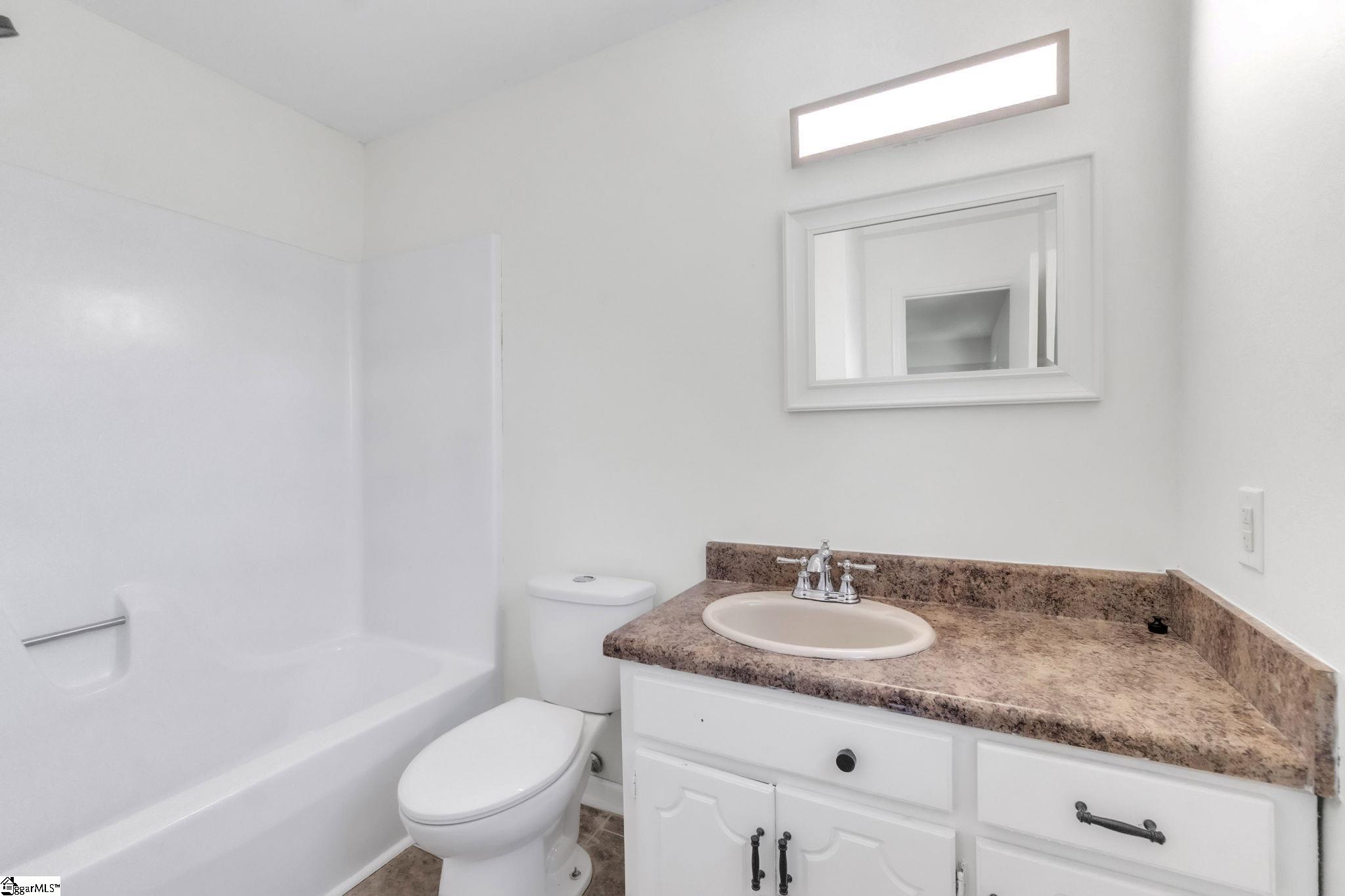 402 Shady Point Inman, SC 29349 - Photo 16 of 40