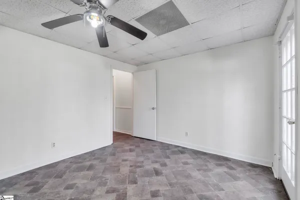 $425,000 | 402 Shady Point, Inman, SC 29349