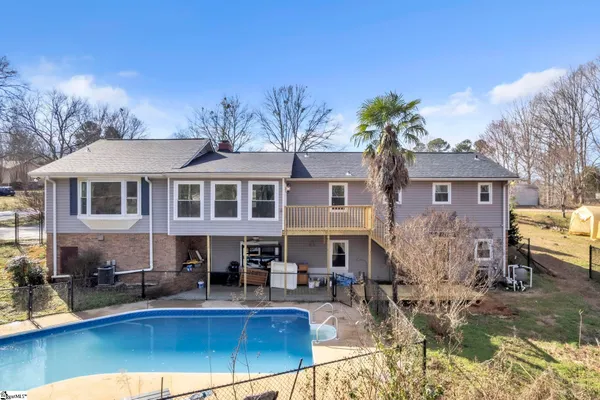 $425,000 | 402 Shady Point, Inman, SC 29349