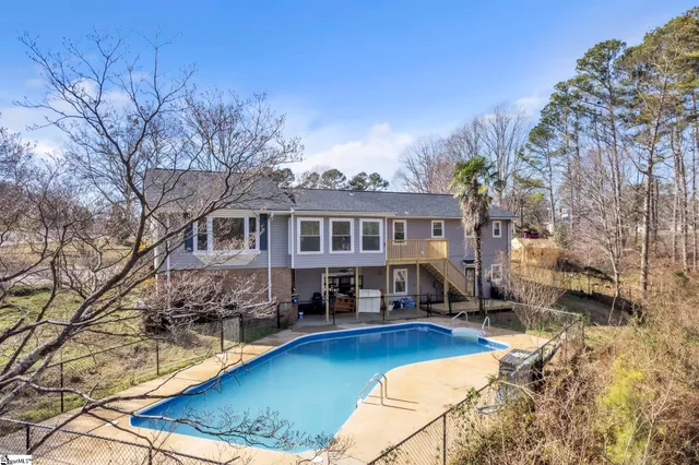 $425,000 | 402 Shady Point, Inman, SC 29349