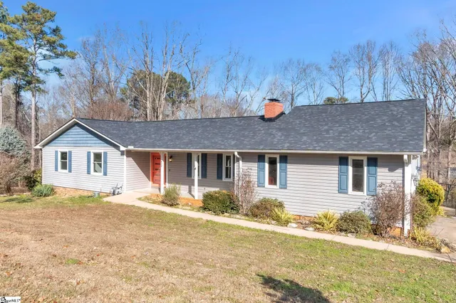 $425,000 | 402 Shady Point, Inman, SC 29349
