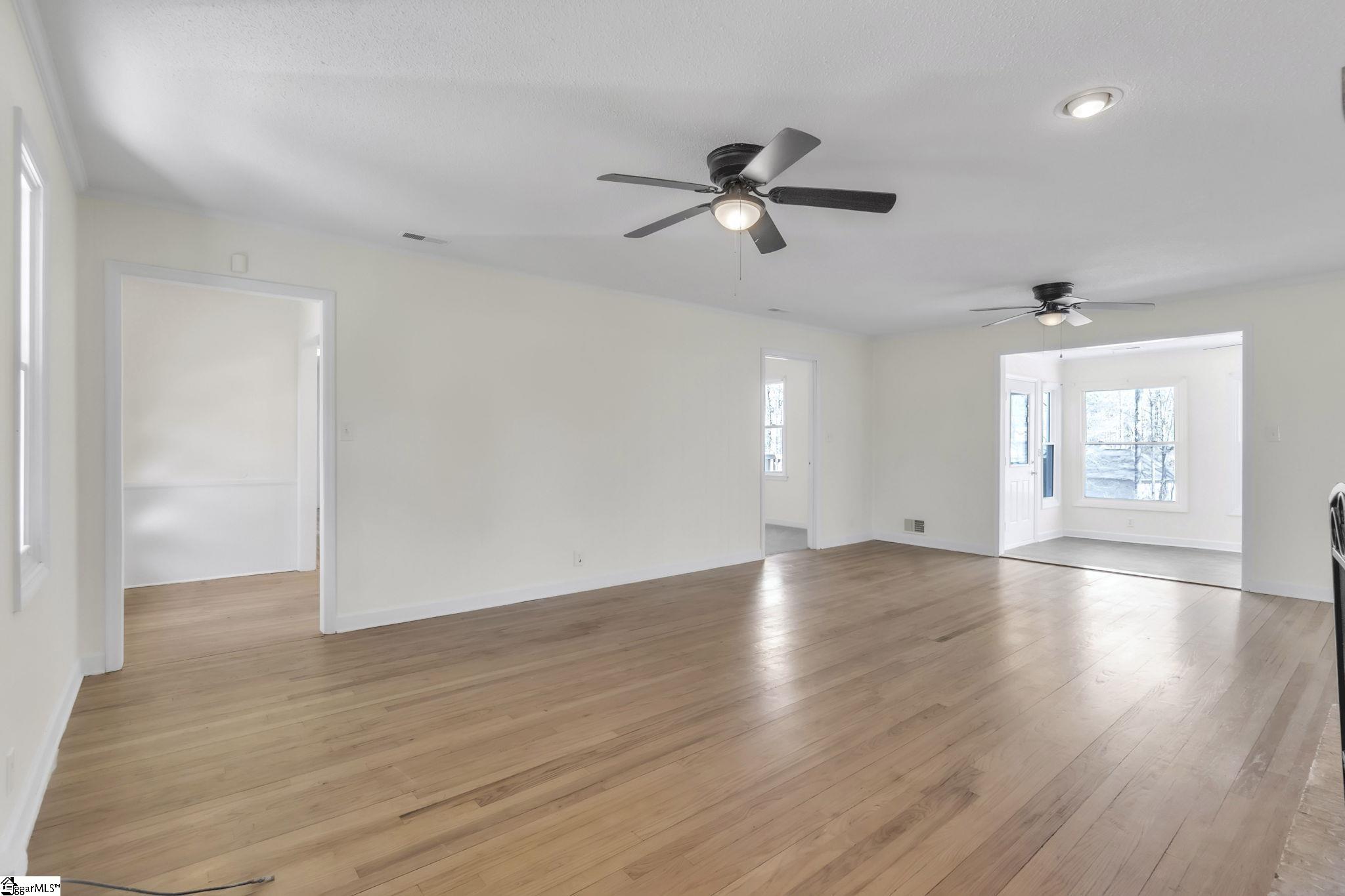 402 Shady Point Inman, SC 29349 - Photo 6 of 40