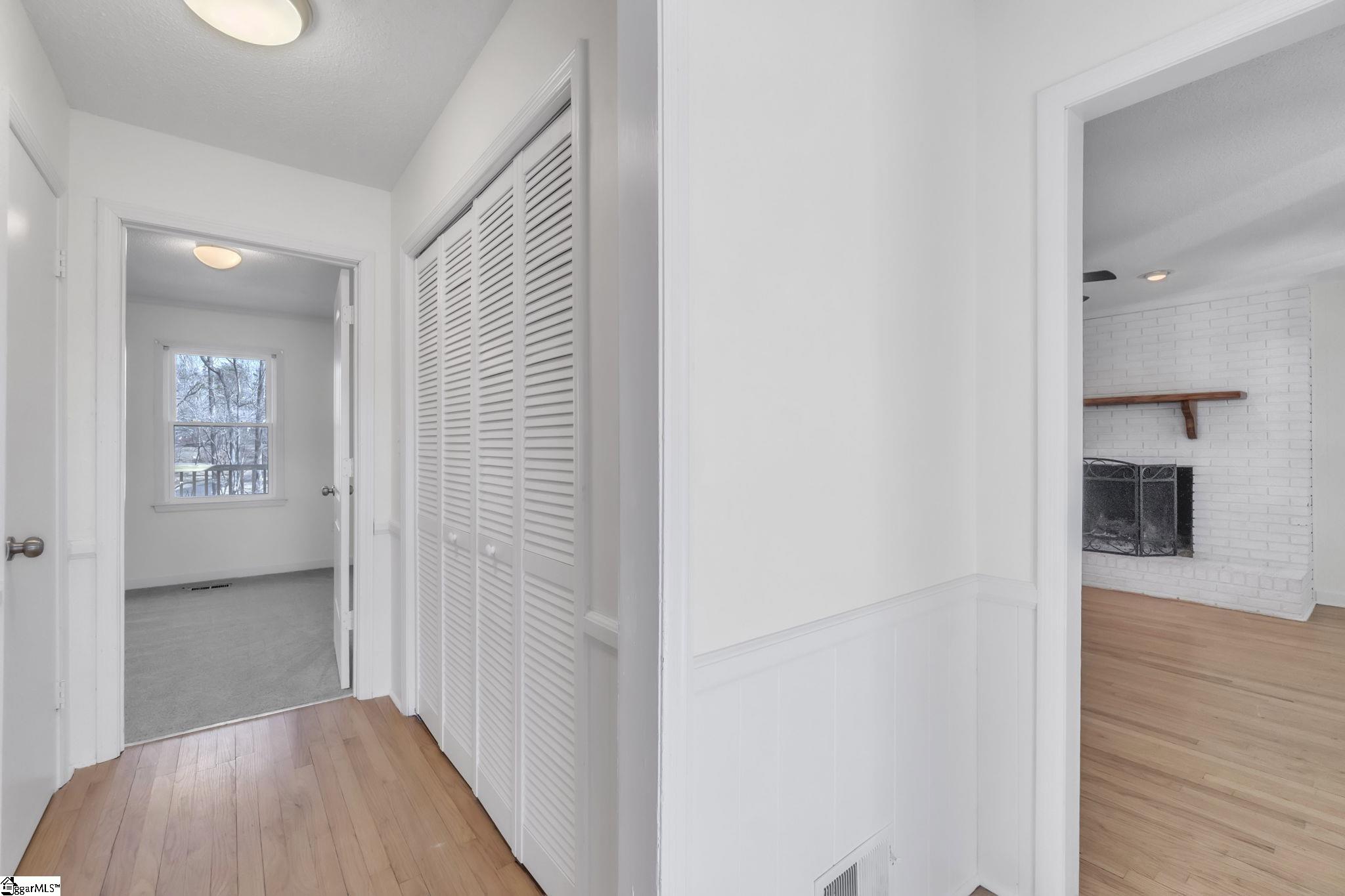 402 Shady Point Inman, SC 29349 - Photo 8 of 40