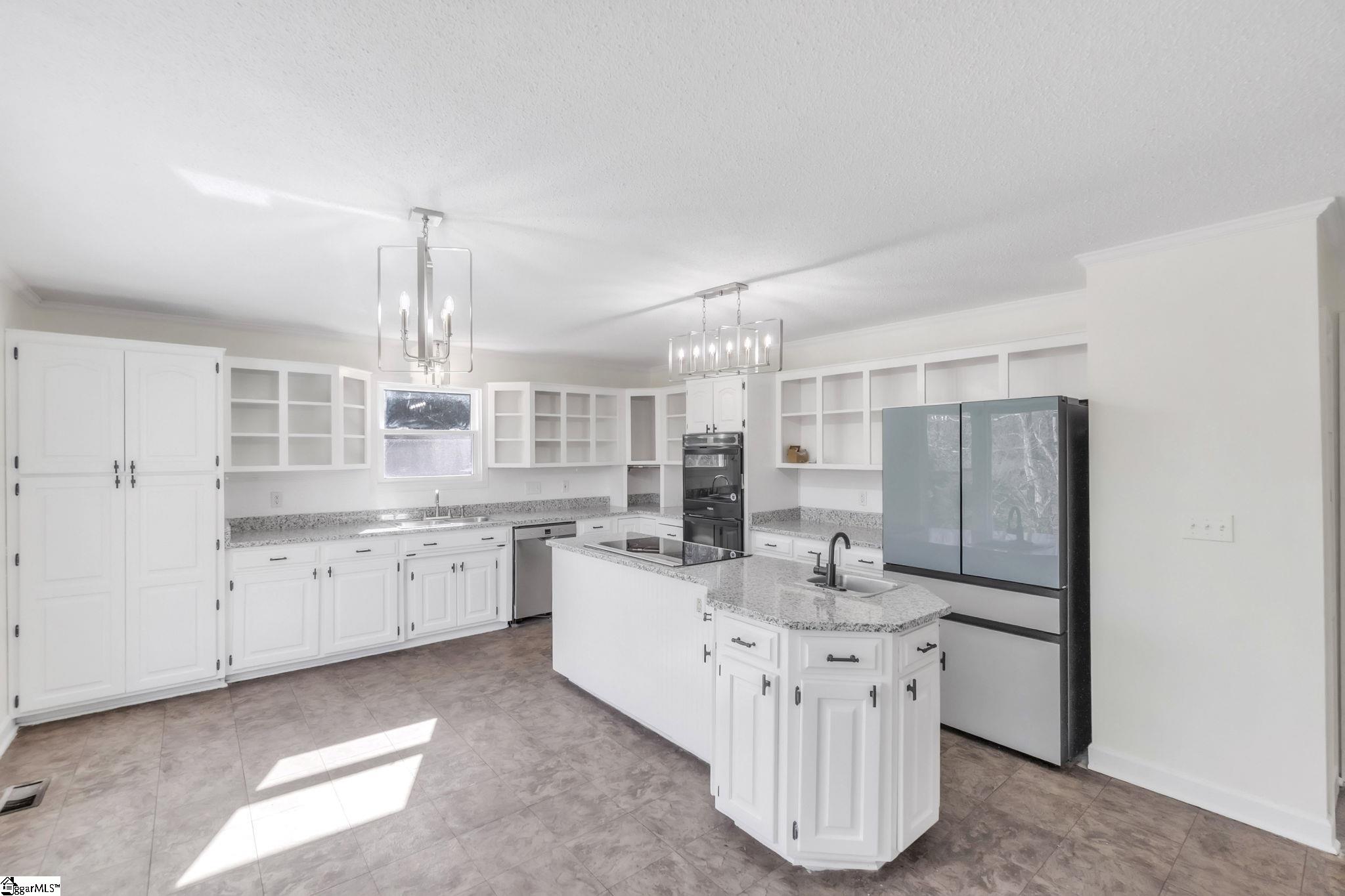 402 Shady Point Inman, SC 29349 - Photo 9 of 40