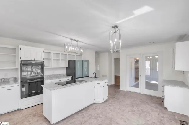 $425,000 | 402 Shady Point, Inman, SC 29349