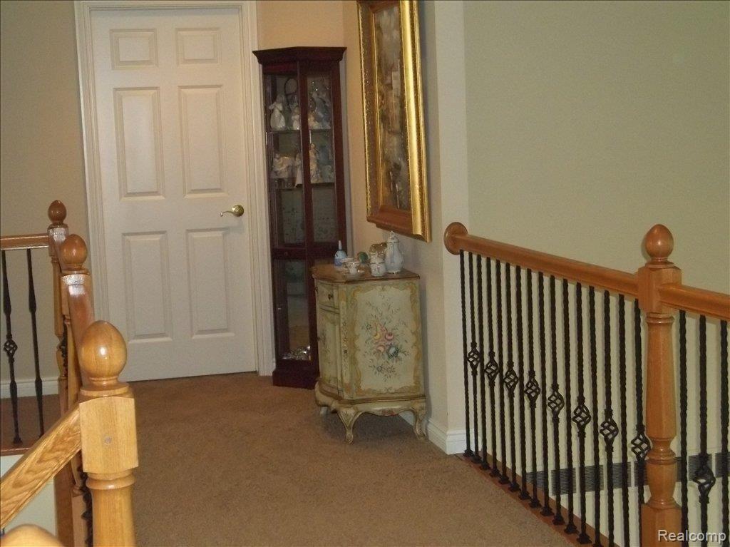 1155 Autumnview Drive Rochester, MI 48307 - Photo 13 of 20 100_0335