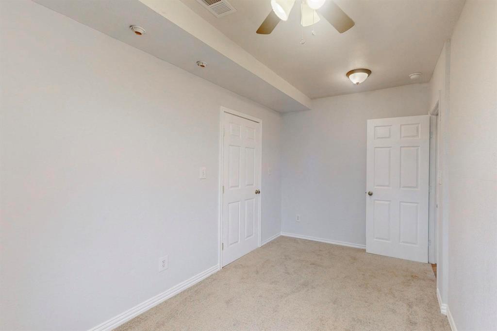 505 Oak Street Commerce, TX 75428 - Photo 11 of 28 a view of an empty room