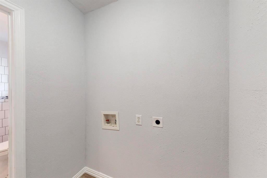 505 Oak Street Commerce, TX 75428 - Photo 24 of 28 a view of a wall