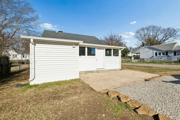 $293,900 | 223 Davis Avenue, Columbia, TN 38401