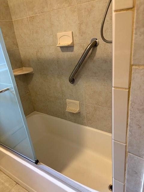 5648 Melvin Street Pittsburgh, PA 15217 - Photo 19 of 22 a bathroom with a shower