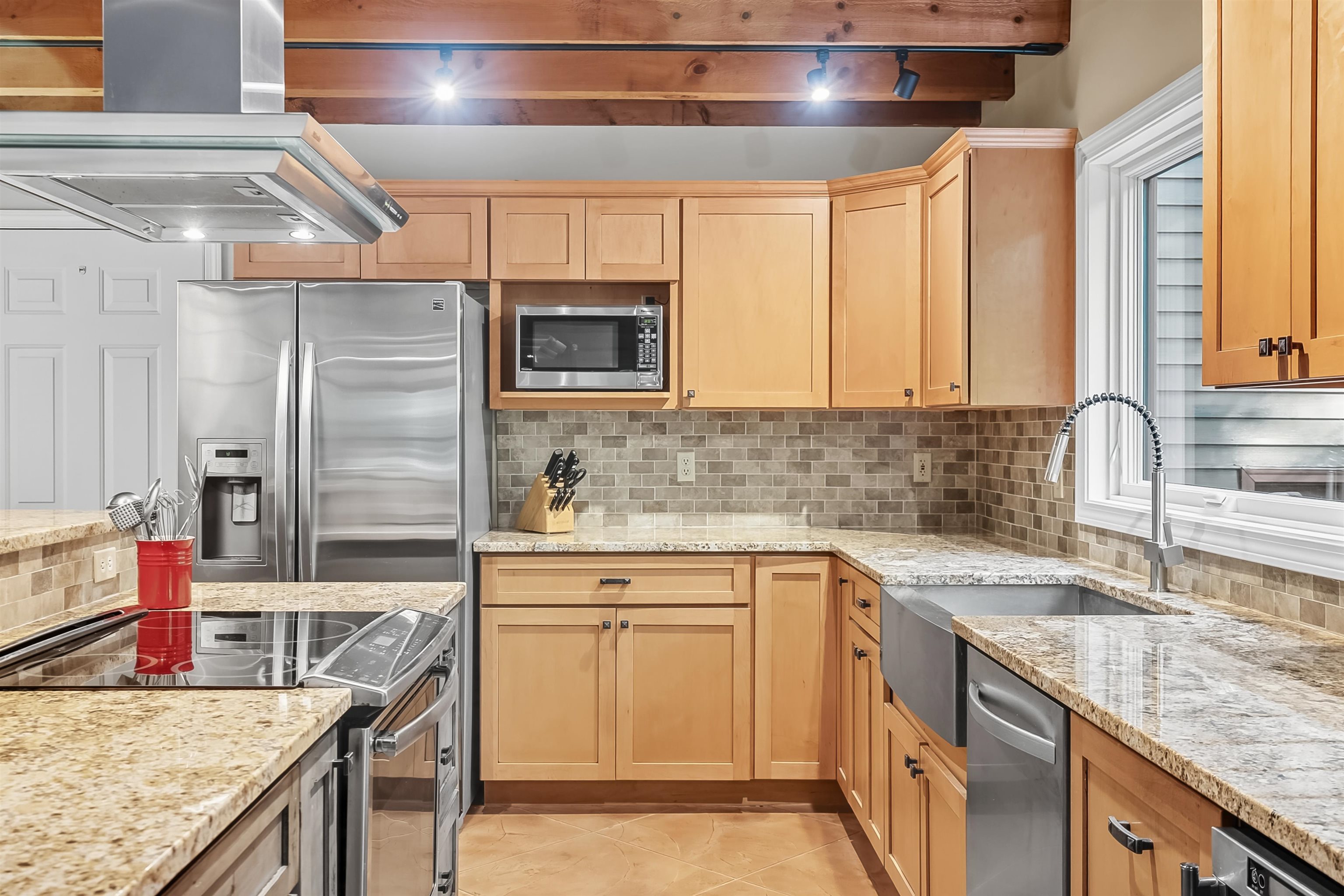 7 Deer Run Road Windham, NH 03087 - Photo 4 of 33