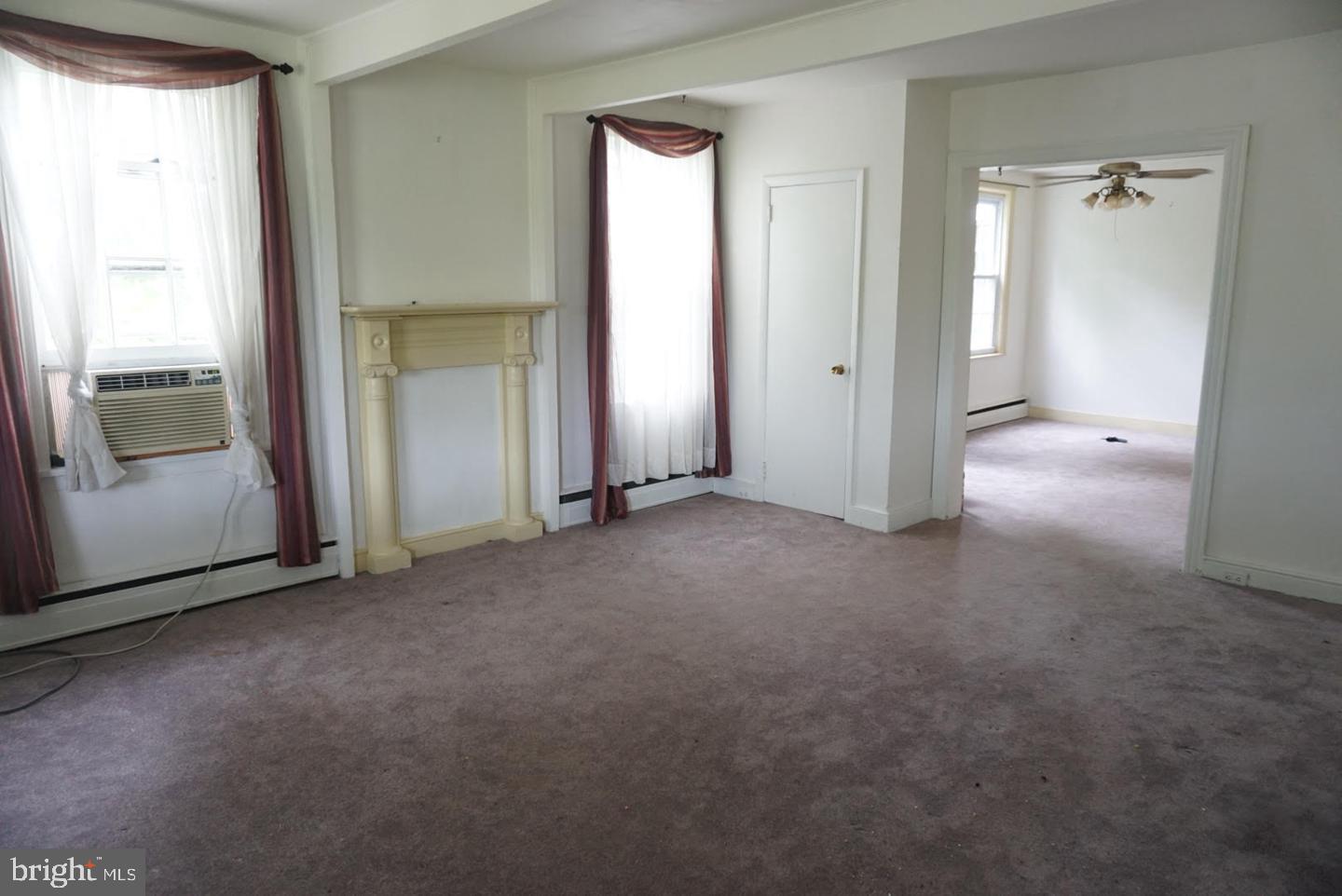 916 Durham Road Newtown, PA 18940 - Photo 5 of 20 Living Room of Left side unit