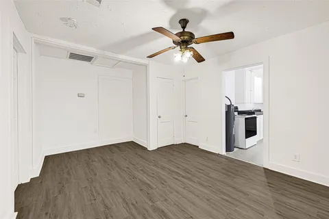 $585,000 | 969 Wakefield Drive, Houston, TX 77018