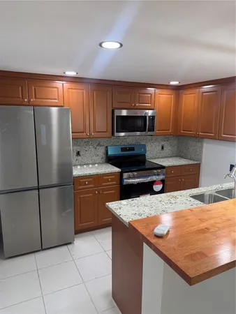 $3,500 | 9138 Southwest 23rd Street, Unit B, Davie, FL 33324