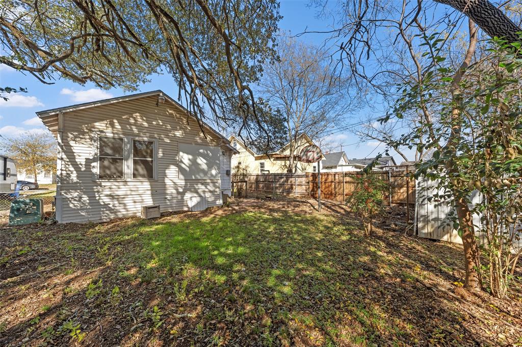 2912 Edmond Avenue Waco, TX 76707 - Photo 25 of 30 View of fenced backyard