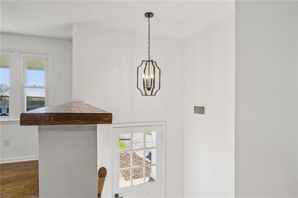 773 Homestead Avenue Scottdale, PA 15683 - Photo 9 of 28 a vase of flowers sitting on a table