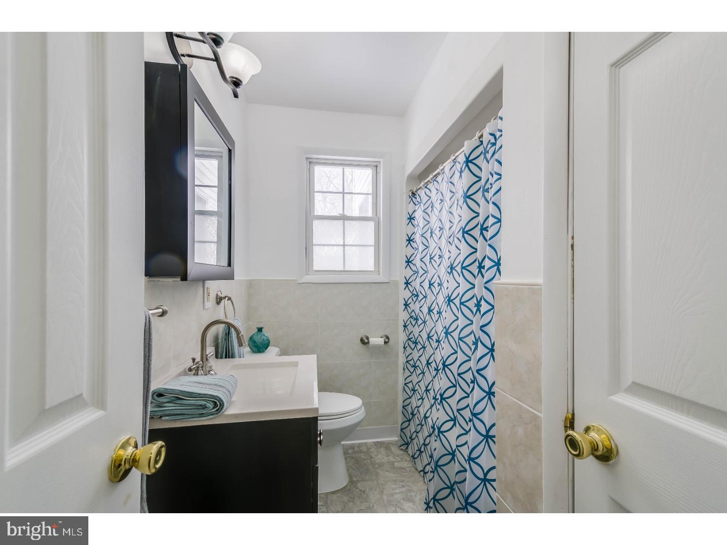 811 Mt Road Burlington, NJ 08016 - Photo 14 of 25 Bathroom
